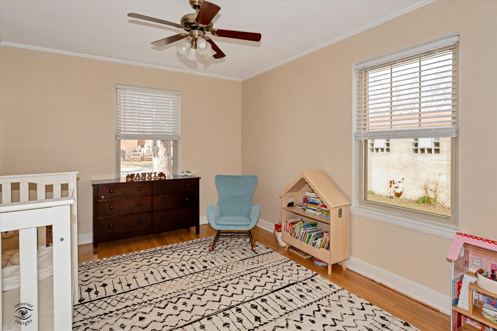 10025 South Hamilton Avenue Chicago, IL 60643 - Photo 29 of 51 a living room with furniture and a window