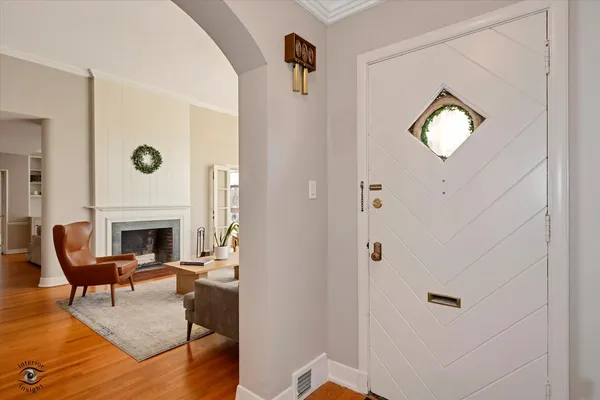 $585,000 | 10025 South Hamilton Avenue, Chicago, IL 60643