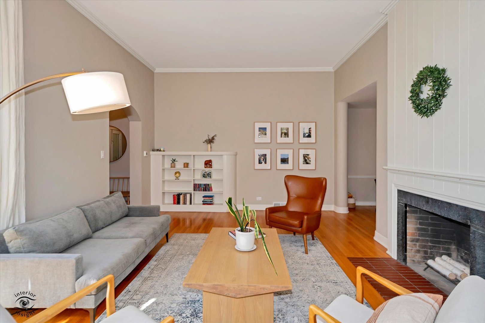 10025 South Hamilton Avenue Chicago, IL 60643 - Photo 10 of 51 a living room with furniture and a fireplace