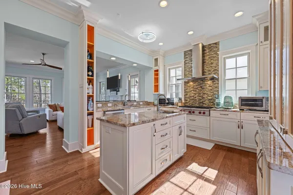 $849,000 | 28 Eastcove Way, Oriental, NC 28571