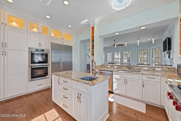 $849,000 | 28 Eastcove Way, Oriental, NC 28571