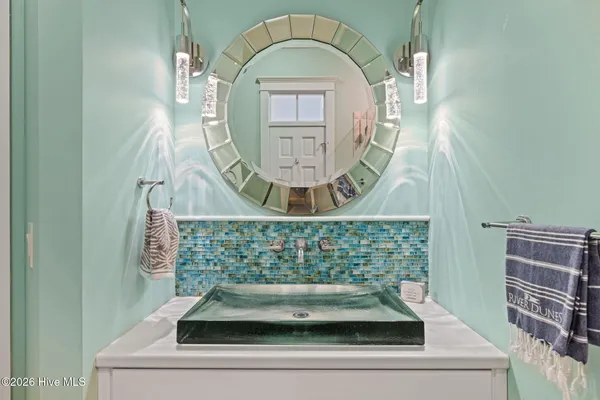 $849,000 | 28 Eastcove Way, Oriental, NC 28571