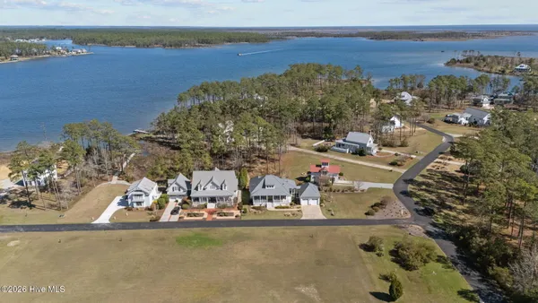 $849,000 | 28 Eastcove Way, Oriental, NC 28571