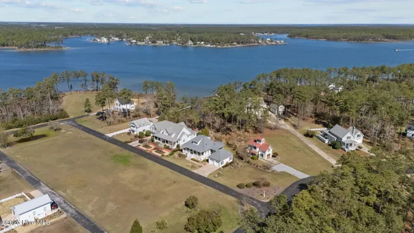 $849,000 | 28 Eastcove Way, Oriental, NC 28571