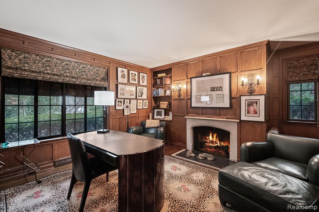 1370 Country Club Road Bloomfield Hills, MI 48304 - Photo 8 of 39 Gallery Image 8