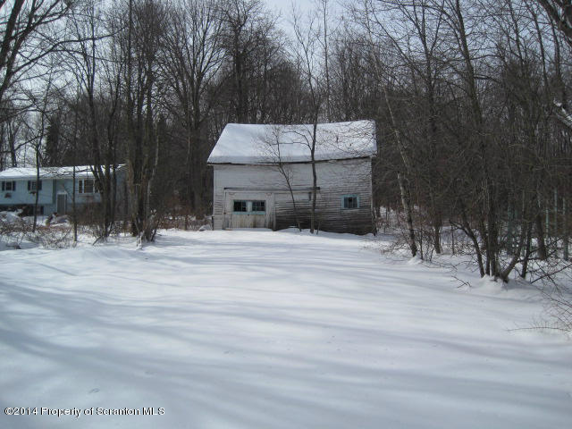611 State(rt 435) Road Moscow, PA 18444 - Photo 3 of 10 Gallery Image 3