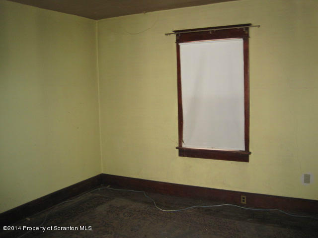 611 State(rt 435) Road Moscow, PA 18444 - Photo 4 of 10 Gallery Image 4