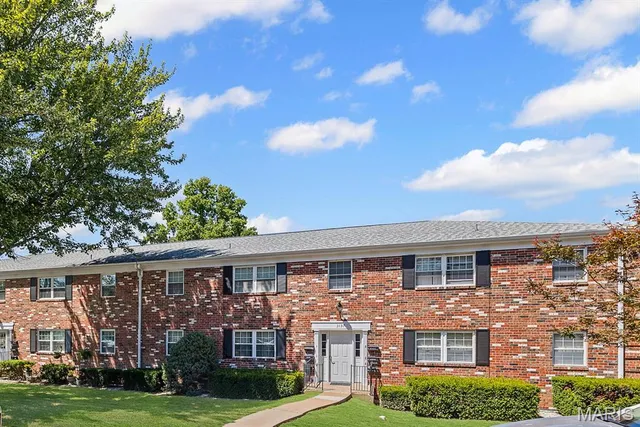 $85,000 | 3137 Roger Williams Drive, Unit A, Bridgeton, MO 63044