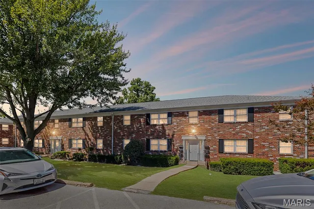 $85,000 | 3137 Roger Williams Drive, Unit A, Bridgeton, MO 63044