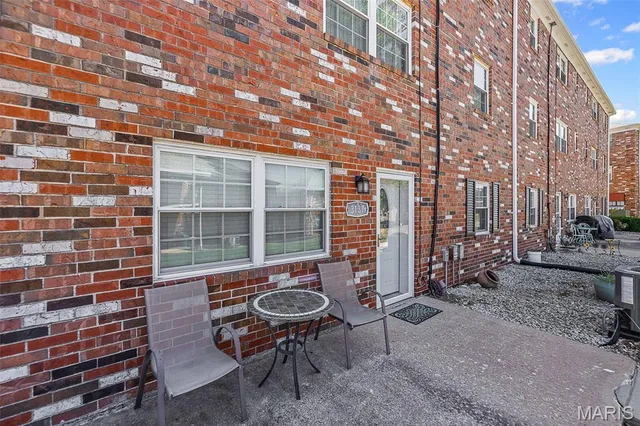 $85,000 | 3137 Roger Williams Drive, Unit A, Bridgeton, MO 63044