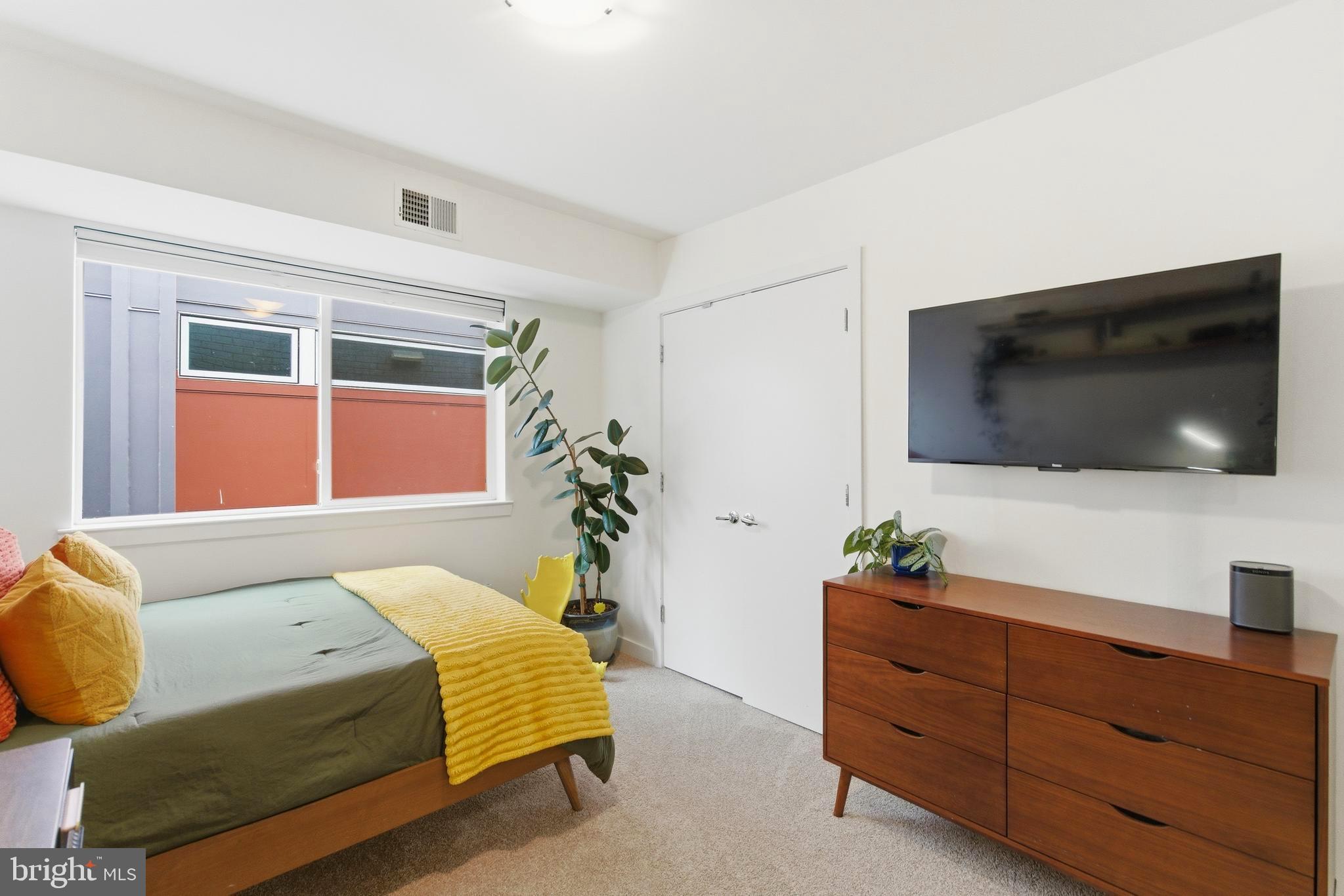 1439 Chapin Street Northwest, Unit 303 Washington, DC 20009 - Photo 19 of 26