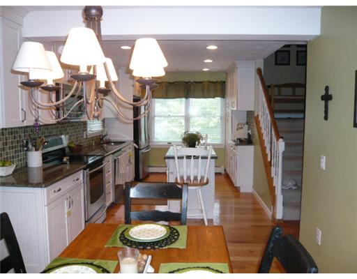 270 Weathervane Road South Kingstown, RI 02879 - Photo 4 of 20 Kitchen.