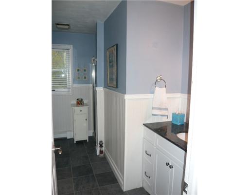 270 Weathervane Road South Kingstown, RI 02879 - Photo 8 of 20 Bathroom.