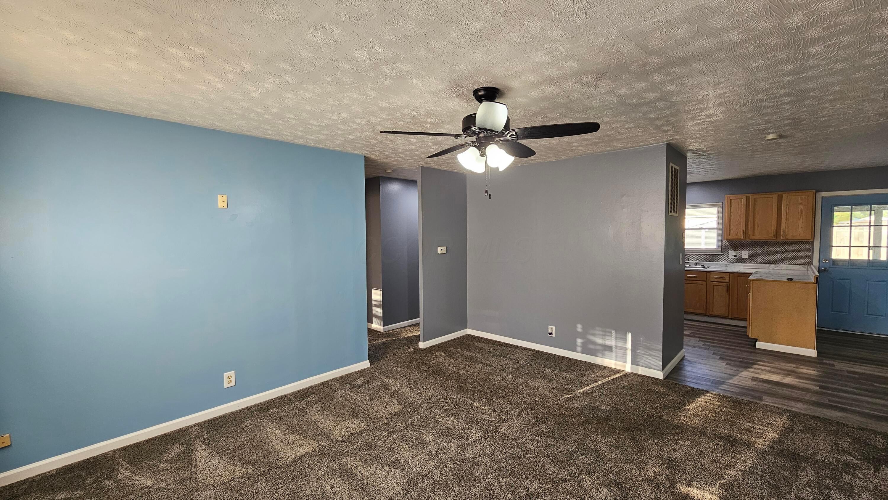 435 Redmond Road Columbus, OH 43228 - Photo 6 of 28 20251004_090358