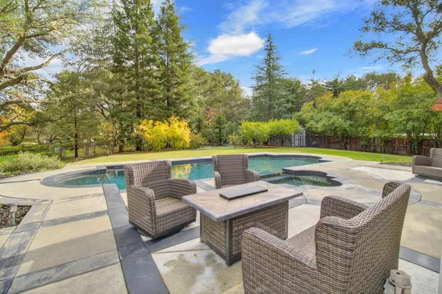 $2,195,000 | 5585 East St Francis Circle, Unit E, Loomis, CA 95650