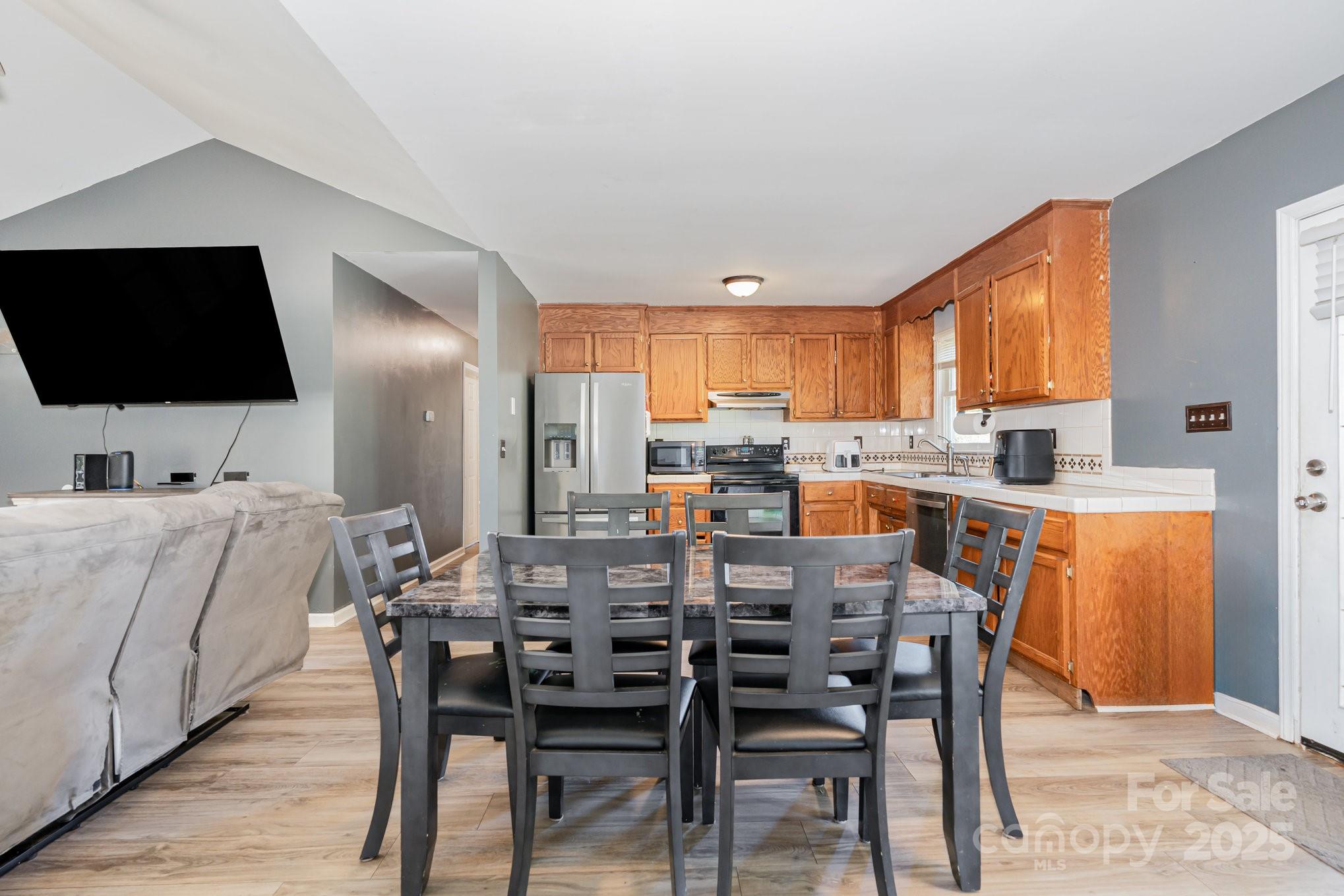 716 McDaniel Road Kings Mountain, NC 28086 - Photo 12 of 35 a view of a dining room with furniture