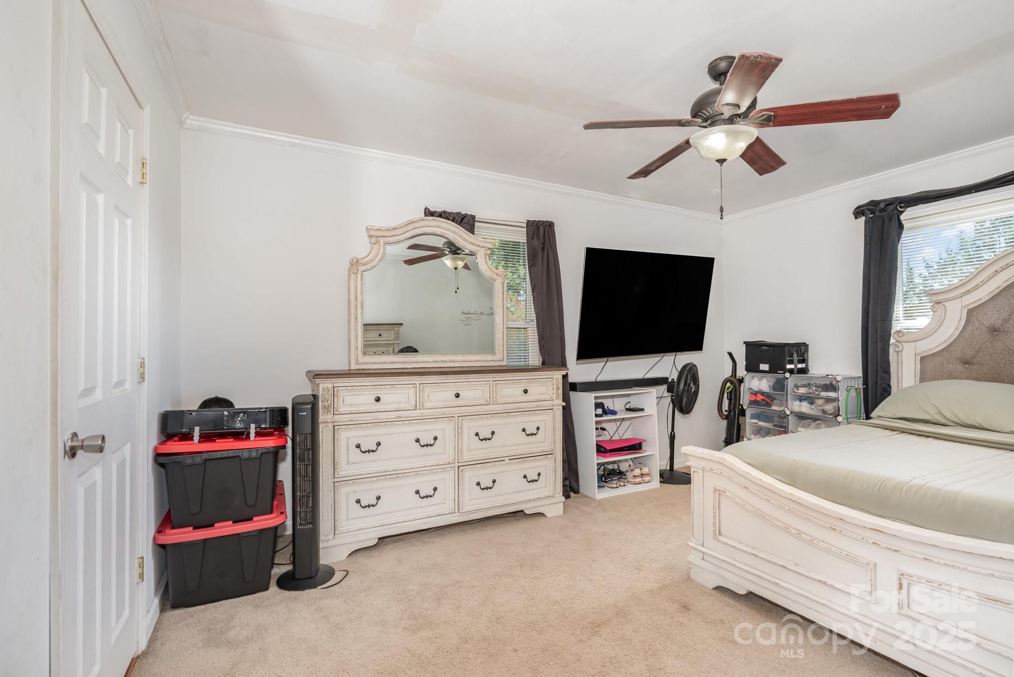 716 McDaniel Road Kings Mountain, NC 28086 - Photo 17 of 35 a view of a livingroom with furniture and a flat screen tv