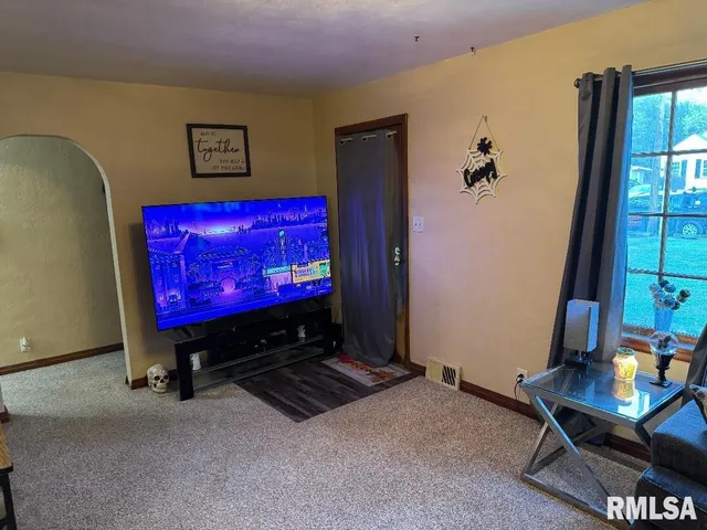 $179,000 | 143 Cherry Lane, Washington, IL 61571