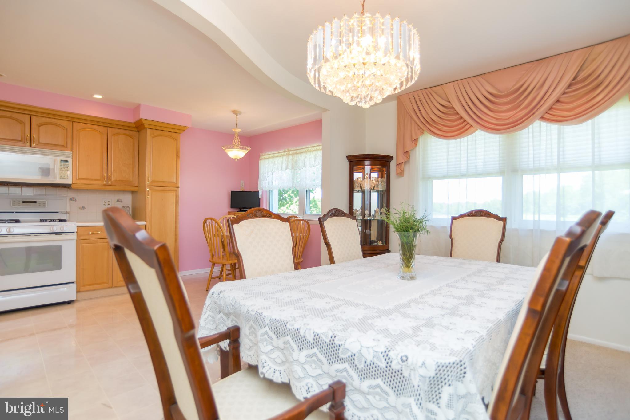 12554 Fedor Road Philadelphia, PA 19154 - Photo 11 of 38 Dining Room