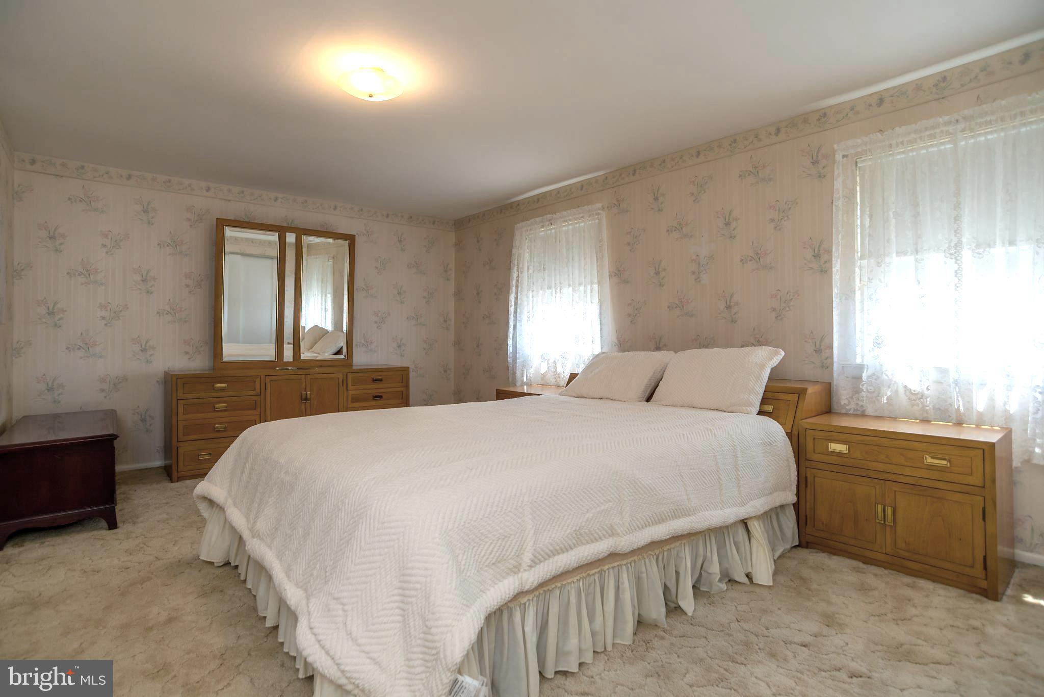 12554 Fedor Road Philadelphia, PA 19154 - Photo 15 of 38 Main Bedroom