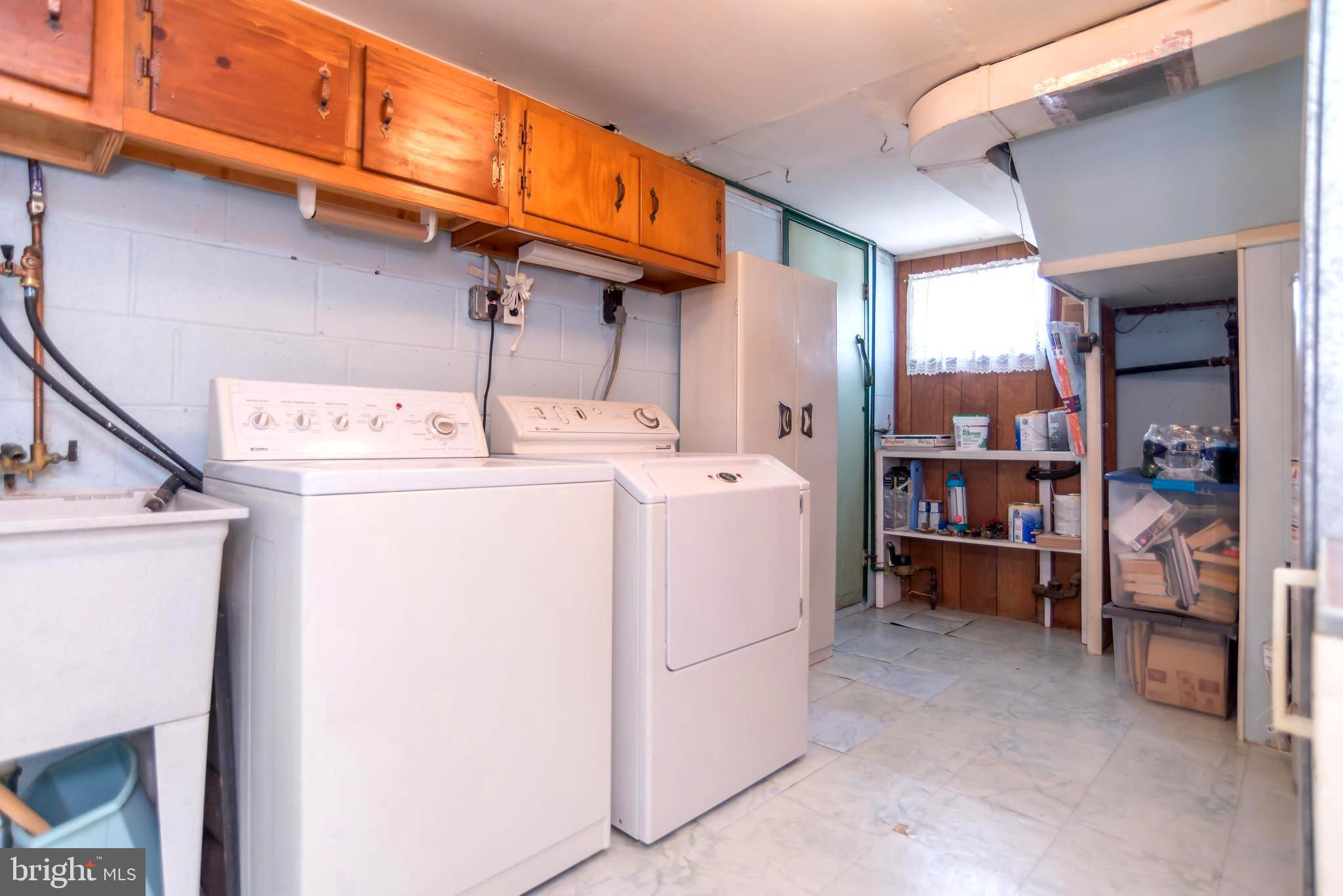 12554 Fedor Road Philadelphia, PA 19154 - Photo 31 of 38 Laundry Room