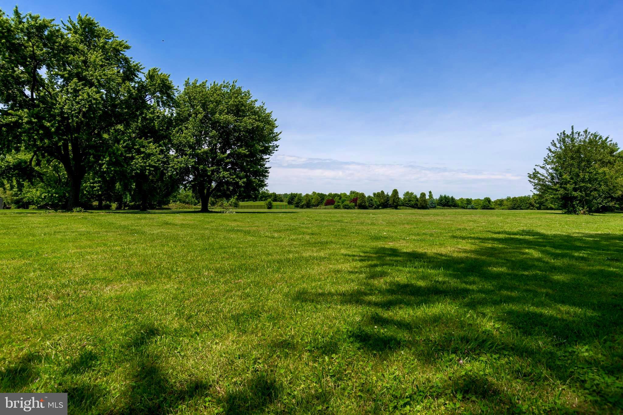 12554 Fedor Road Philadelphia, PA 19154 - Photo 36 of 38 Backyard View