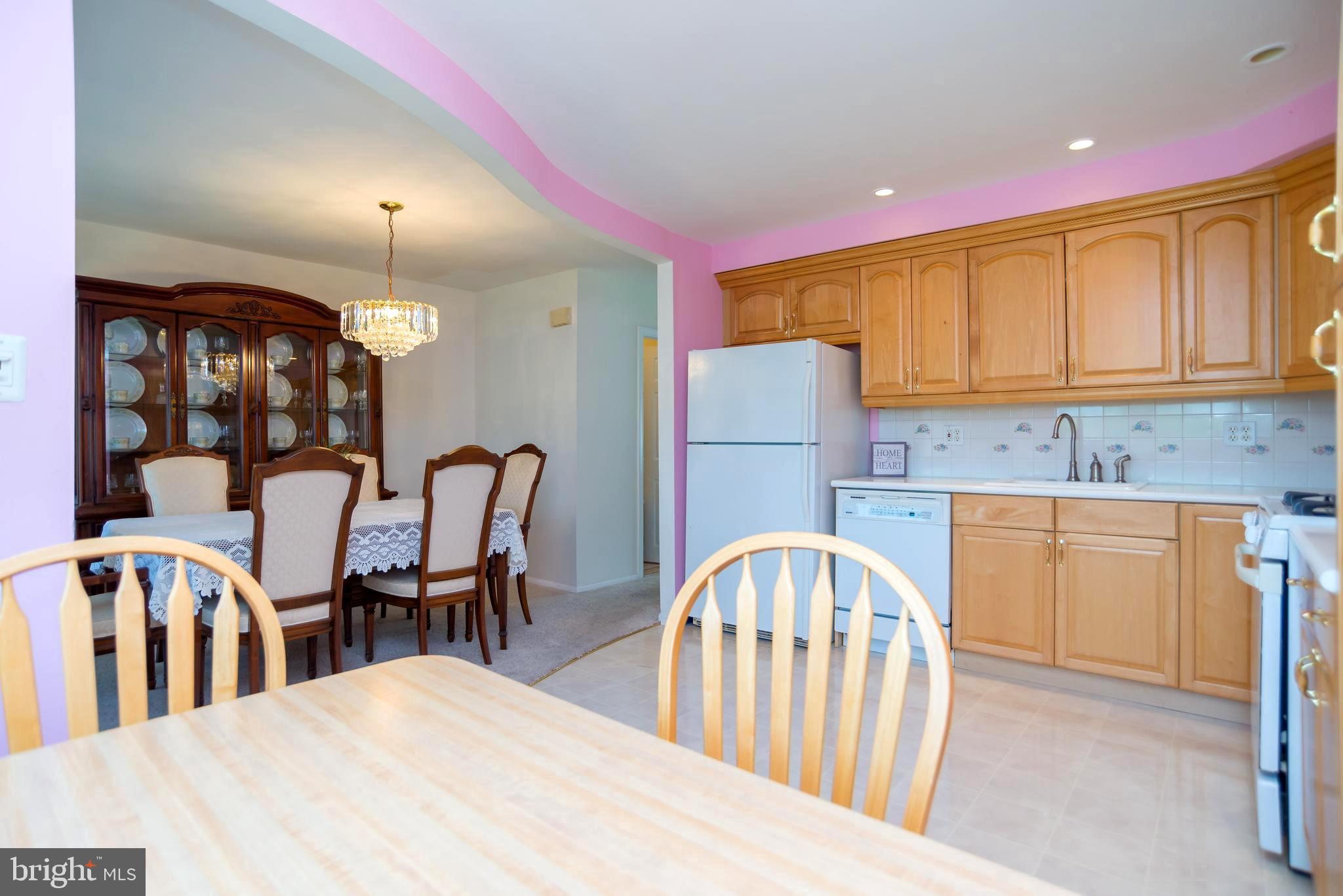 12554 Fedor Road Philadelphia, PA 19154 - Photo 8 of 38 Kitchen