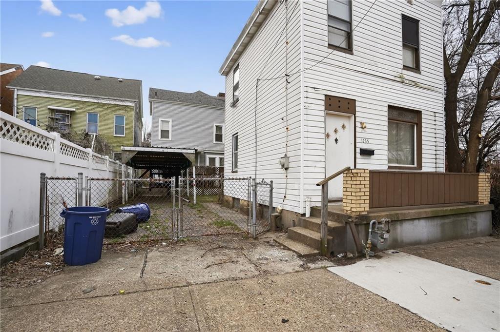 1235 Thelma Street Pittsburgh, PA 15212 - Photo 2 of 31