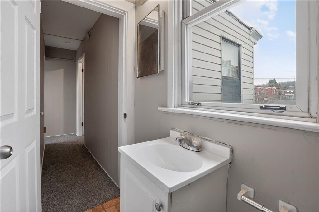 1235 Thelma Street Pittsburgh, PA 15212 - Photo 21 of 31