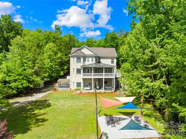 $925,000 | 569 Living Waters Drive, Great Falls, SC 29055