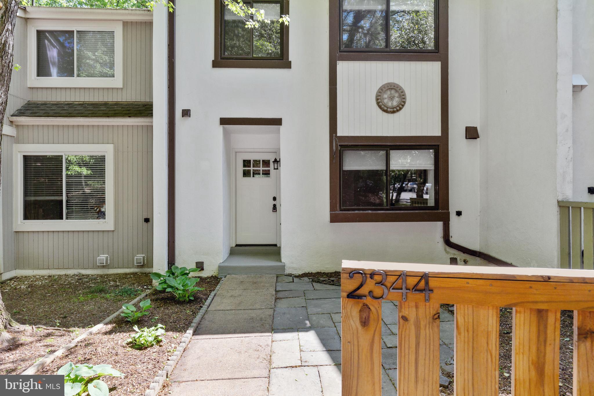 2344 Millennium Lane Reston, VA 20191 - Photo 2 of 34