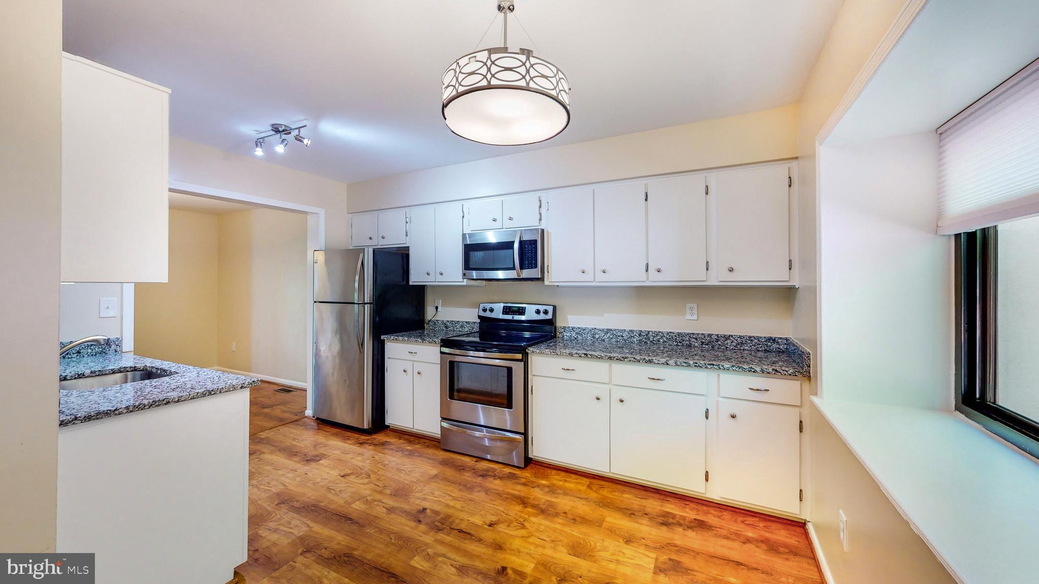 2344 Millennium Lane Reston, VA 20191 - Photo 5 of 34