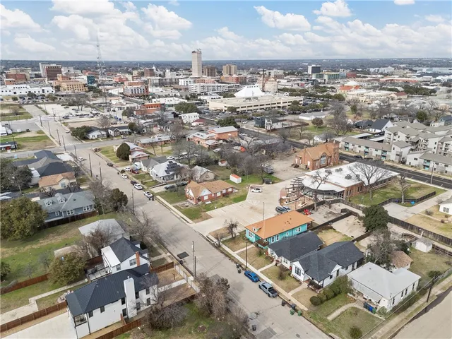 $810,000 | 706 South 9th Street, Waco, TX 76706