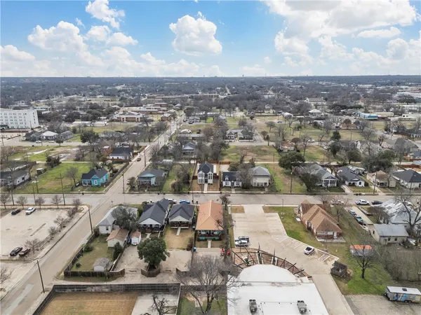 $810,000 | 706 South 9th Street, Waco, TX 76706