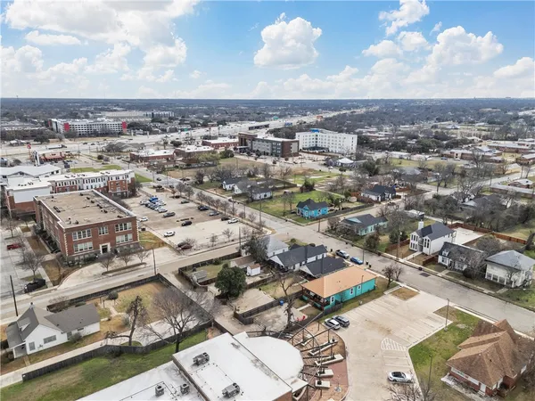 $810,000 | 706 South 9th Street, Waco, TX 76706