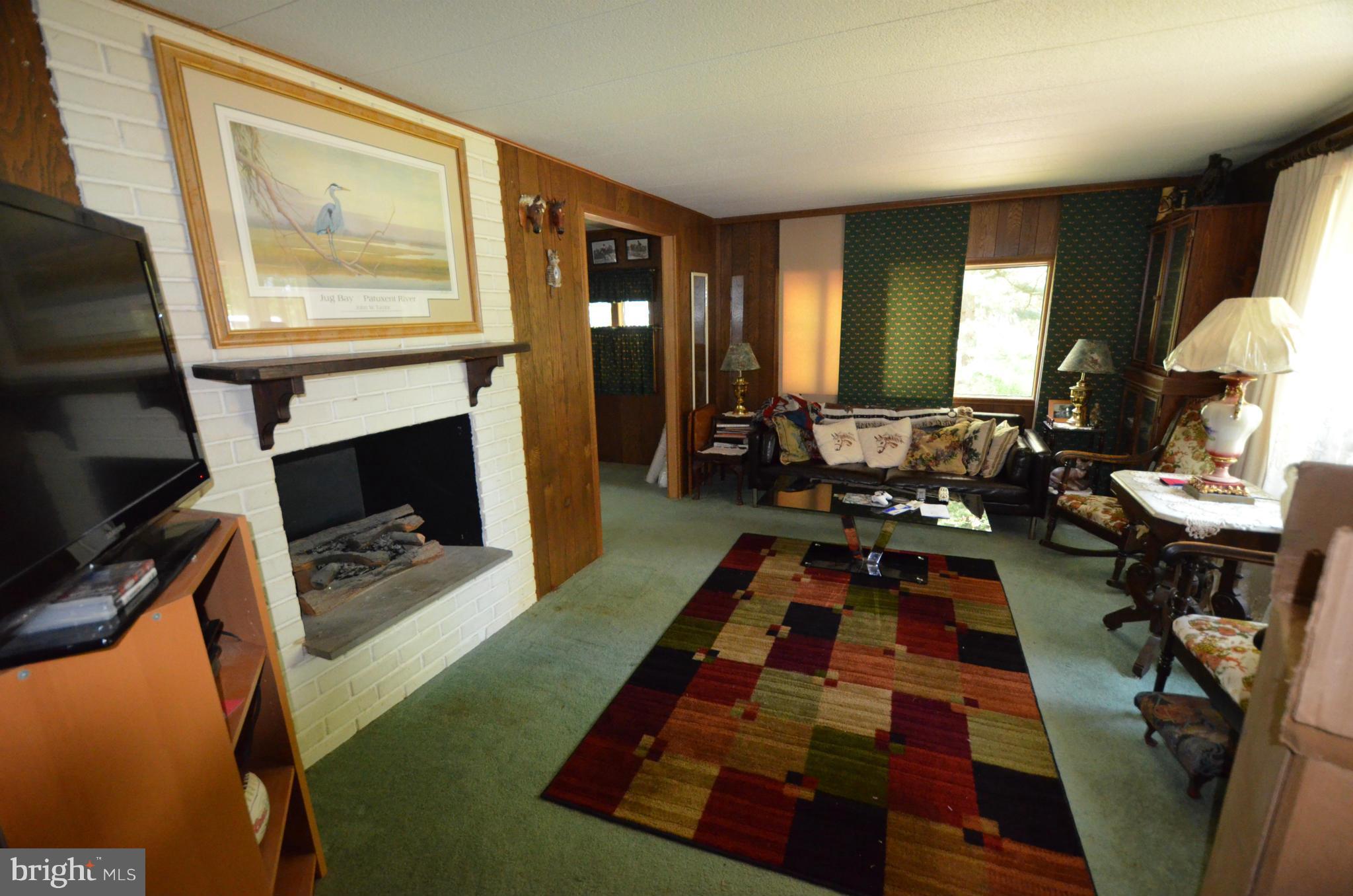 1071 Lower Pindell Road Lothian, MD 20711 - Photo 18 of 26 Living Room