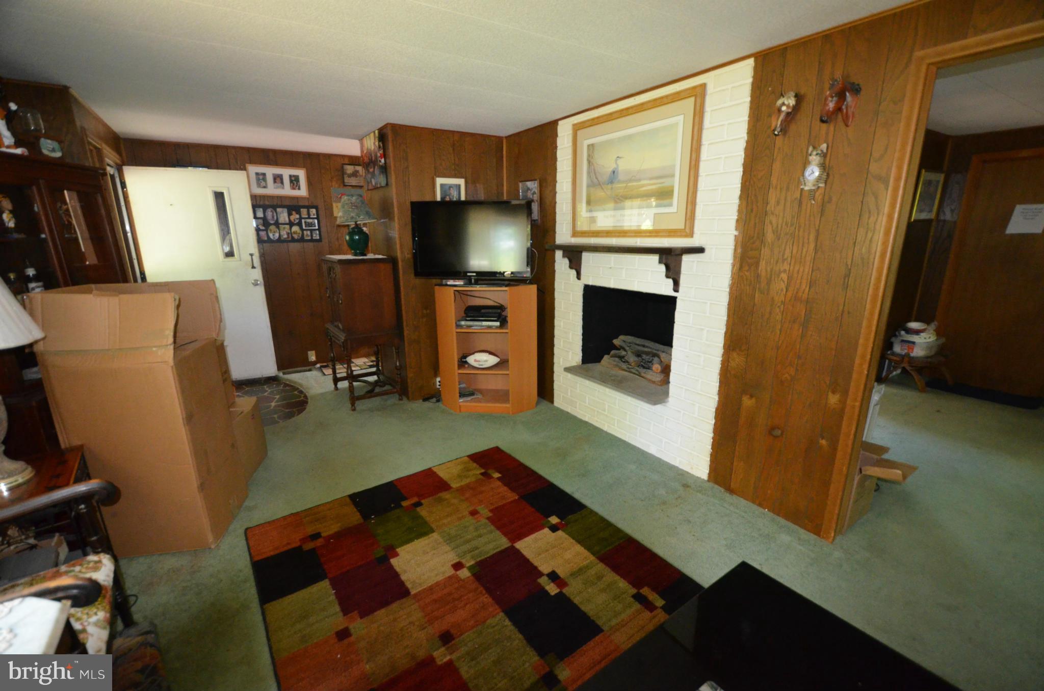 1071 Lower Pindell Road Lothian, MD 20711 - Photo 19 of 26 Living Room