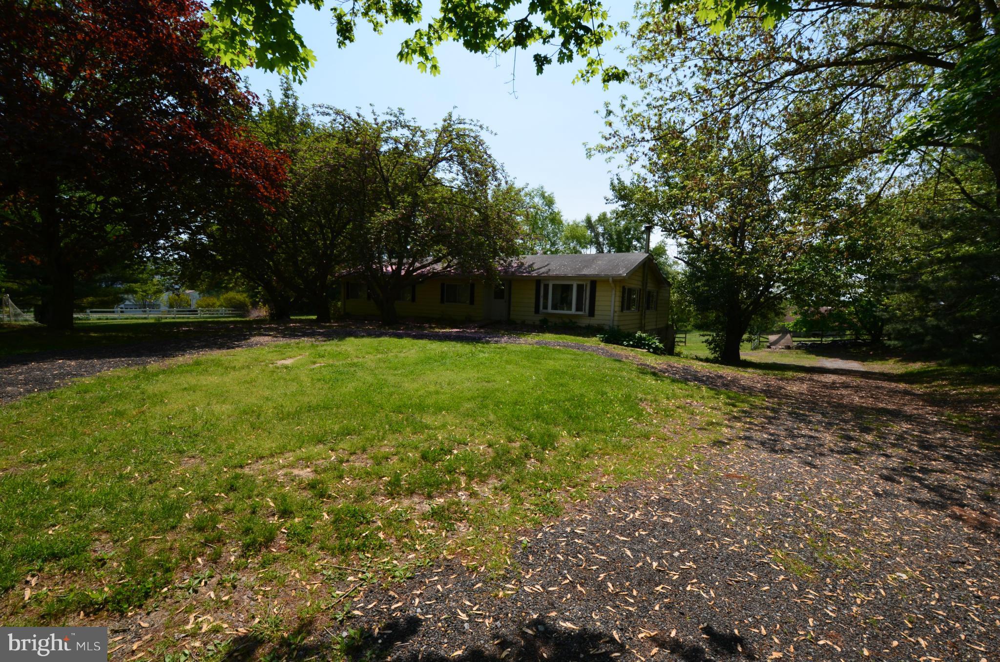 1071 Lower Pindell Road Lothian, MD 20711 - Photo 4 of 26 Exterior (Front)