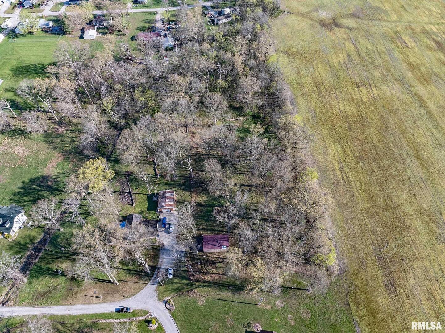 507 East 12th Street Sandoval, IL 62882 - Photo 4 of 14 a aerial view of residential houses with outdoor space