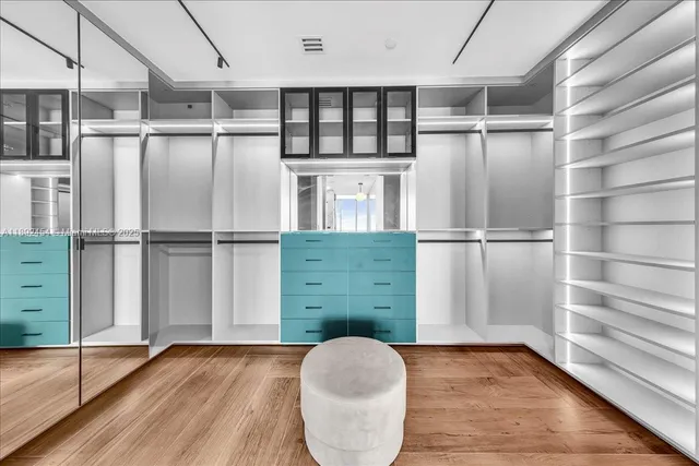 $4,300,000 | 888 Biscayne Boulevard, Unit PH5704, Miami, FL 33132