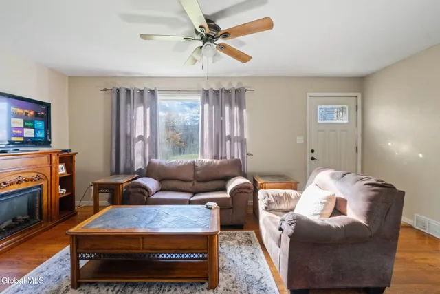 $289,900 | 156 Crow Ridge Road, New Scotland, NY 12186