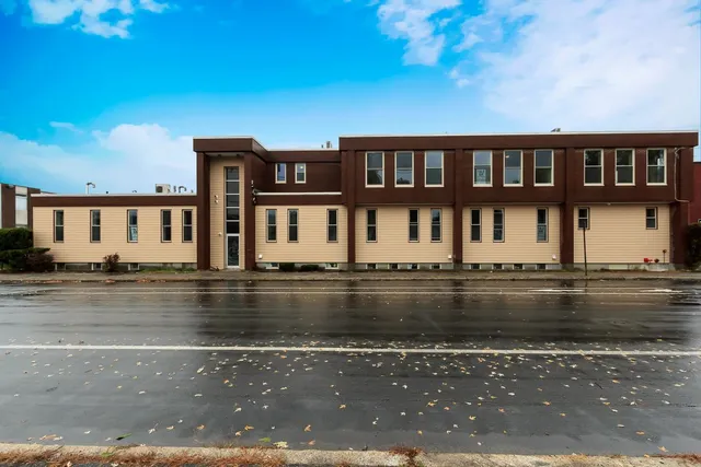 $2,350 | 540 Chestnut Street, Unit 10, Manchester, NH 03101