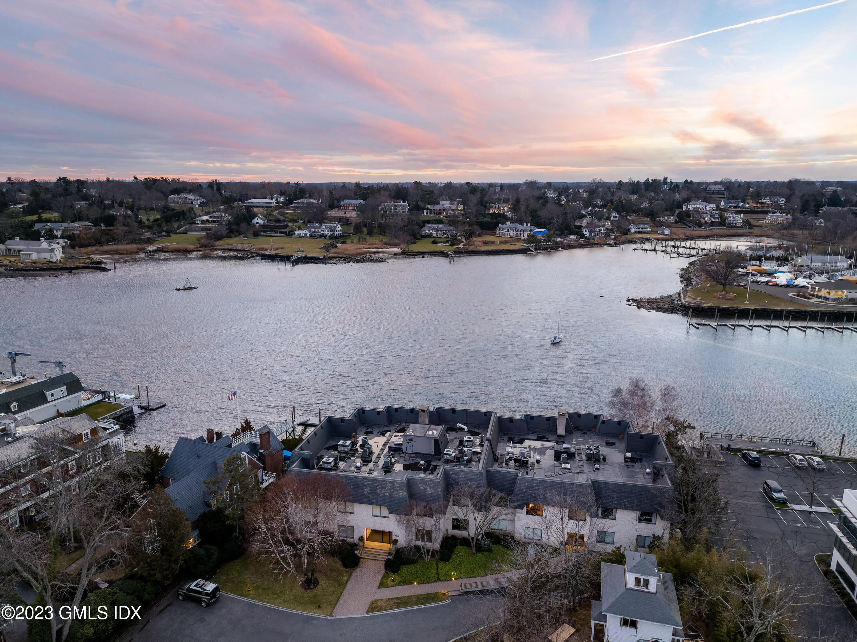 680 Steamboat Road, Unit 8 Greenwich, CT 06830 - Photo 14 of 16 Twilight