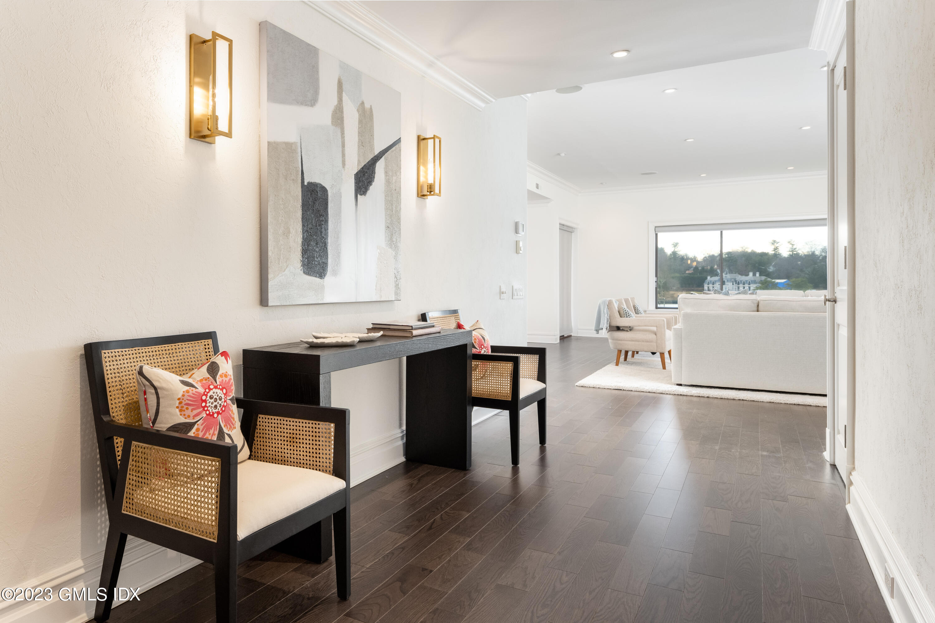 680 Steamboat Road, Unit 8 Greenwich, CT 06830 - Photo 4 of 16 Entry