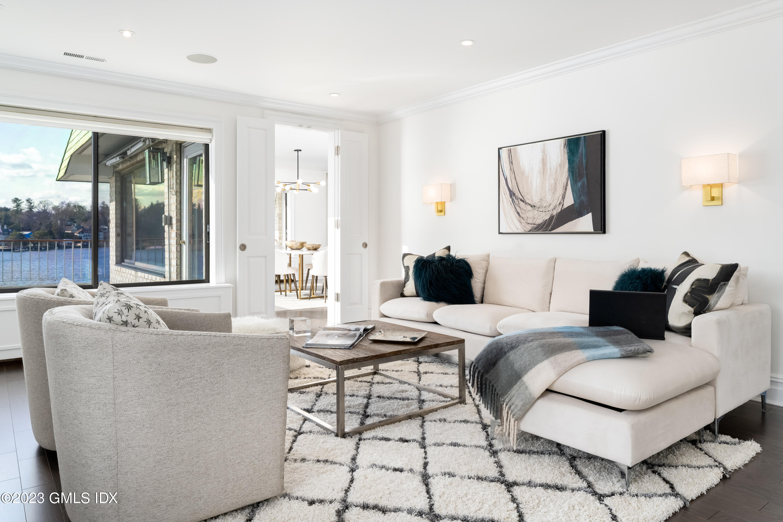 680 Steamboat Road, Unit 8 Greenwich, CT 06830 - Photo 9 of 16 Family Room