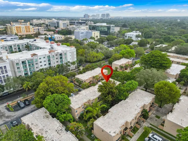 $2,650 | 6011 Southwest 69th Street, Unit 72, South Miami, FL 33143