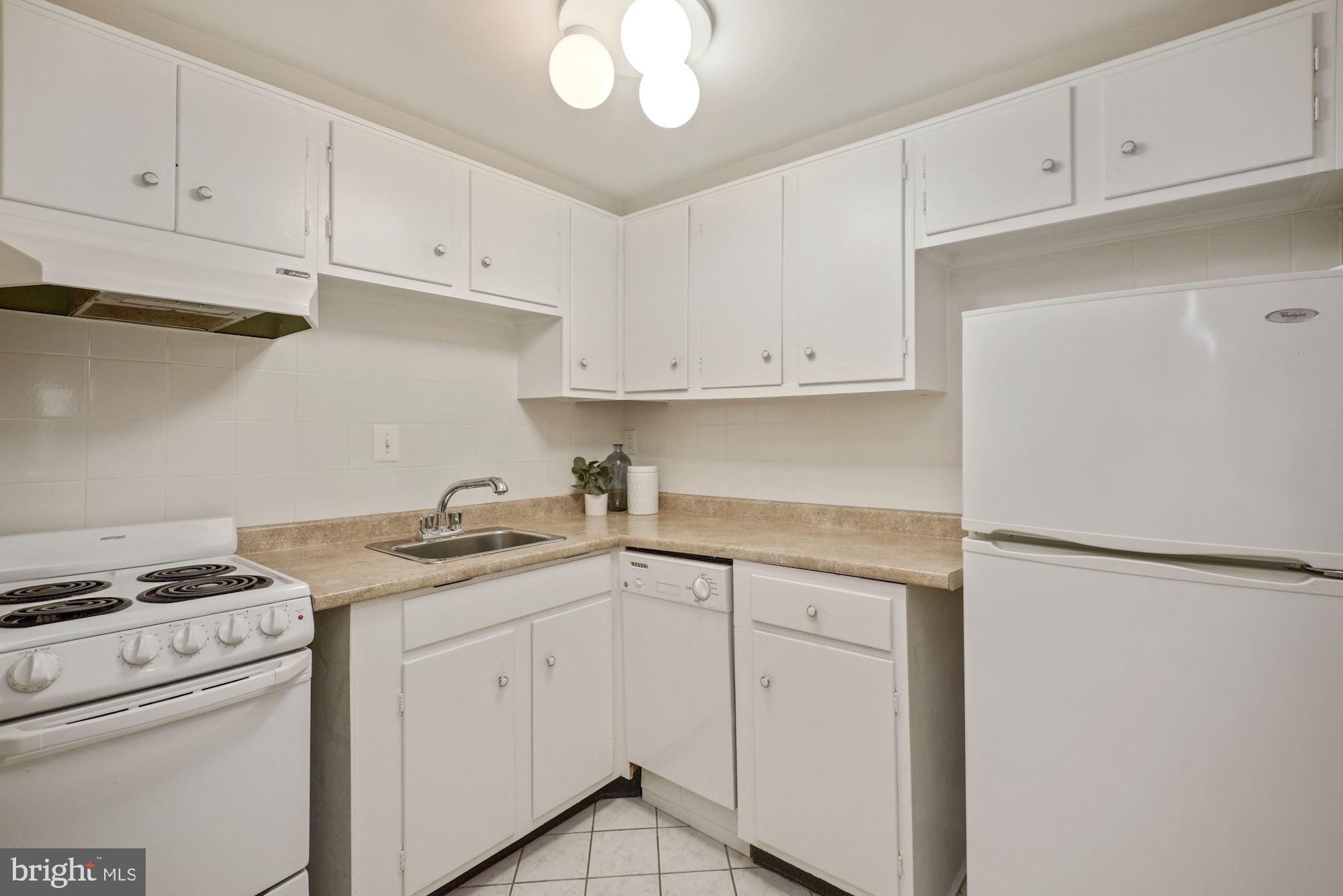 4210 River Road Northwest Washington, DC 20016 - Photo 28 of 36