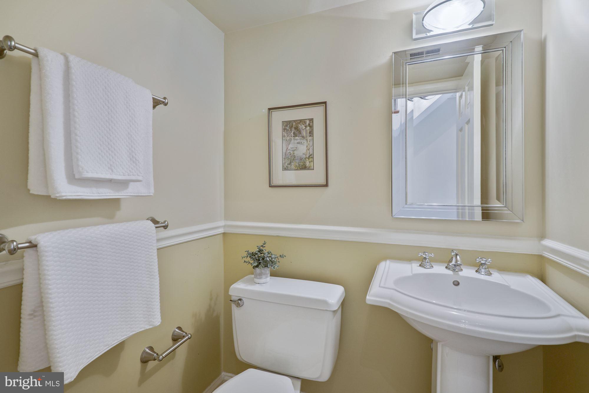 4210 River Road Northwest Washington, DC 20016 - Photo 10 of 36