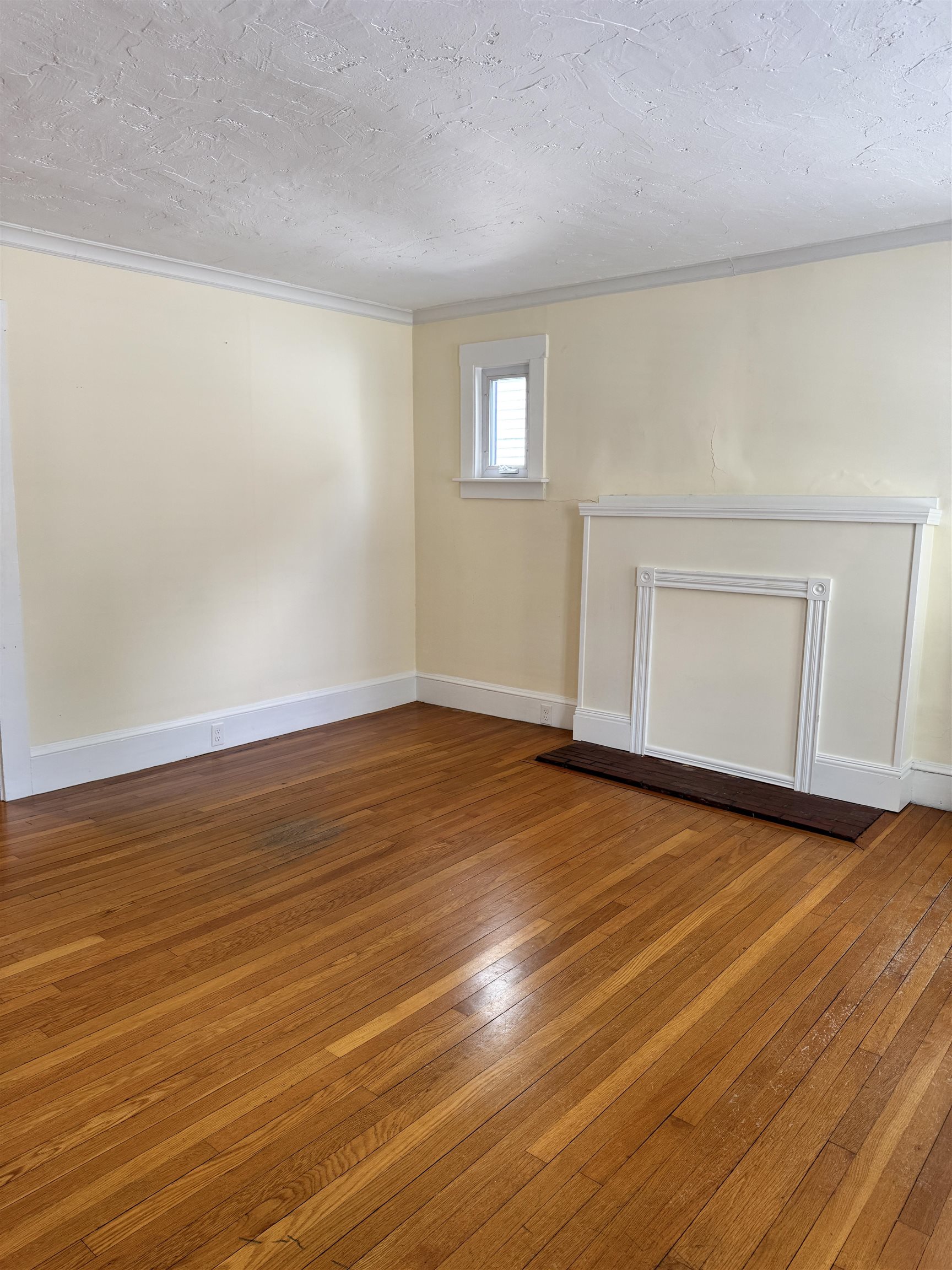 90 Centre Street Concord, NH 03301 - Photo 15 of 33