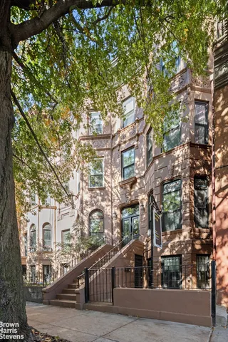 a view of a terrace with sky view